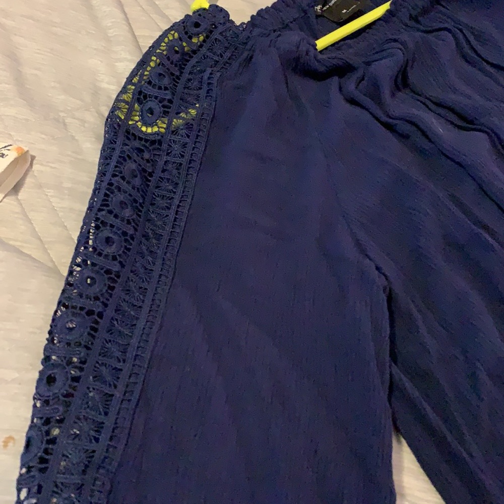 Pretty navy blouse - Picture 5 of 5